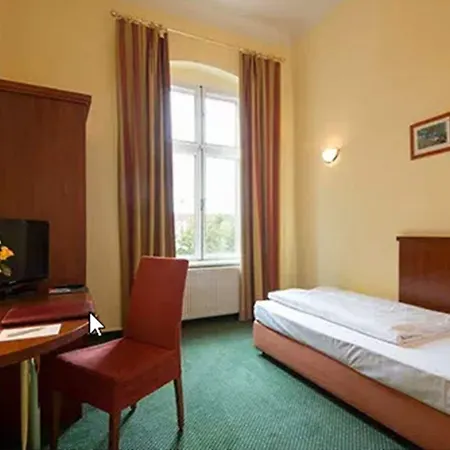 Am Luisenplatz Otel Potsdam