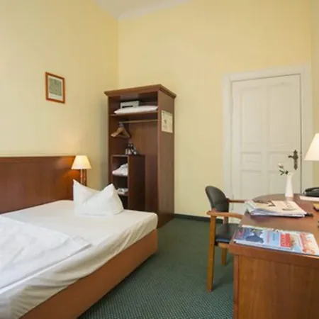 Otel Am Luisenplatz