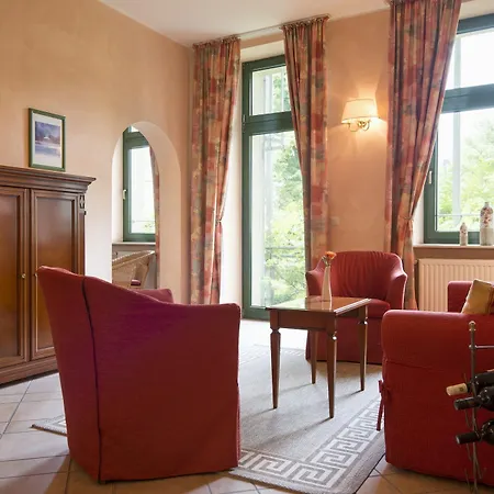 Otel Am Luisenplatz Potsdam