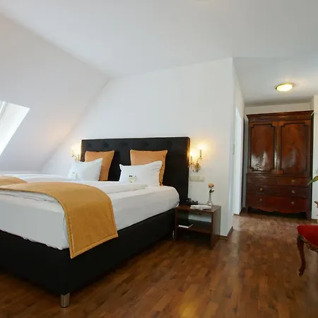 Otel Am Luisenplatz